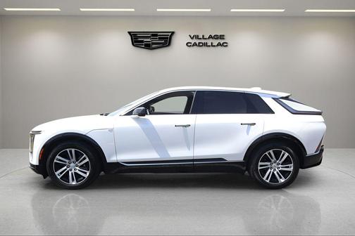 Crystal White Tricoat 2024 Cadillac LYRIQ Tech