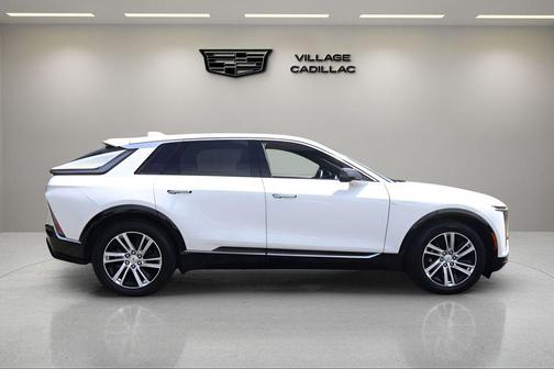 Crystal White Tricoat 2024 Cadillac LYRIQ Tech