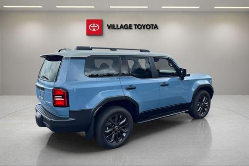 Trail Dust/Gray Scape Roof 2026 Toyota Land Cruiser Base
