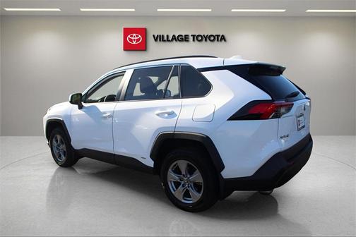 2024 Toyota RAV4 Hybrid XLE