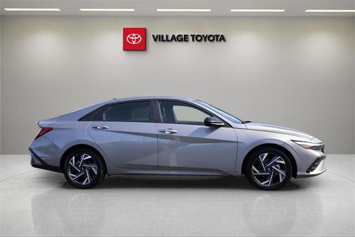 2025 Hyundai ELANTRA Sport