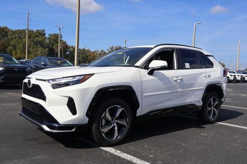 2025 Toyota RAV4 Hybrid SE