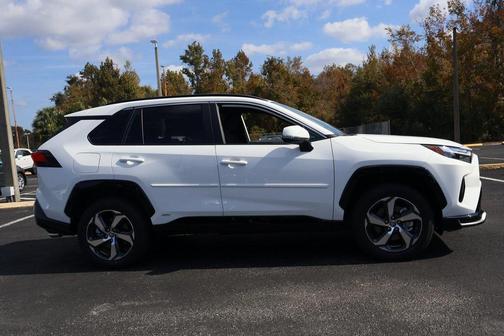 2025 Toyota RAV4 Hybrid SE