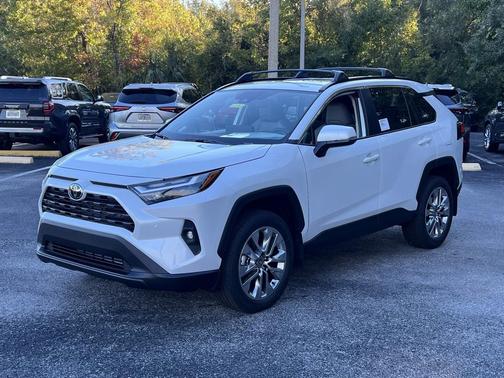 2025 Toyota RAV4 XLE Premium