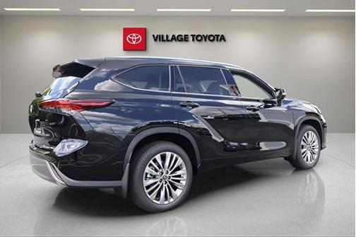 2025 Toyota Highlander Platinum