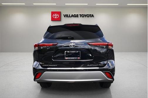 2025 Toyota Highlander Platinum