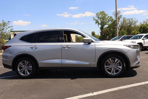 Lunar Silver Metallic 2022 Acura MDX Base