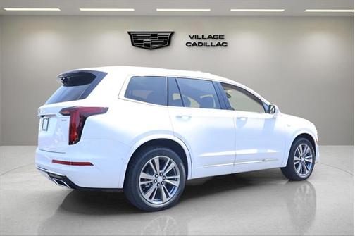 2025 Cadillac XT6 Premium Luxury FWD