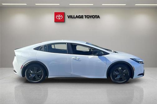 2026 Toyota Prius Plug-In Hybrid SE