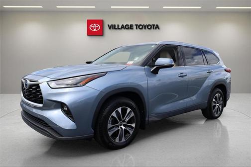 2022 Toyota Highlander Hybrid XLE