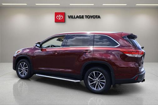 Ooh La La Rouge Mica 2019 Toyota Highlander XLE