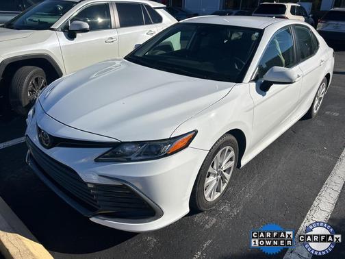 2022 Toyota Camry LE