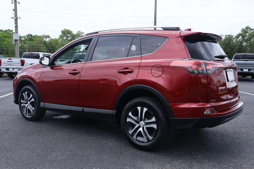 Ruby Flare Pearl 2018 Toyota RAV4 LE