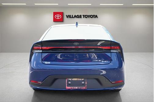 2025 Toyota Prius LE