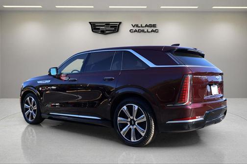 2025 Cadillac Escalade IQ Luxury 2