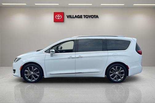 Bright White Clearcoat 2018 Chrysler Pacifica Limited