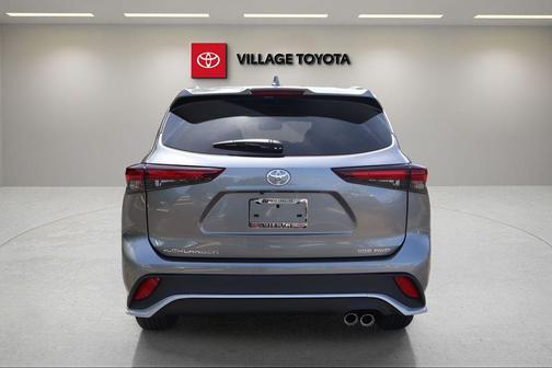 Heavy Metal 2026 Toyota Highlander XSE