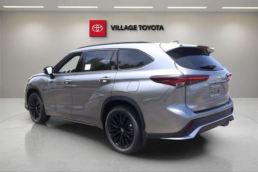 Heavy Metal 2026 Toyota Highlander XSE