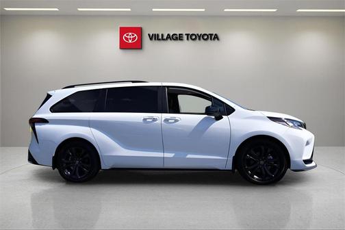2025 Toyota Sienna XSE 7 Passenger