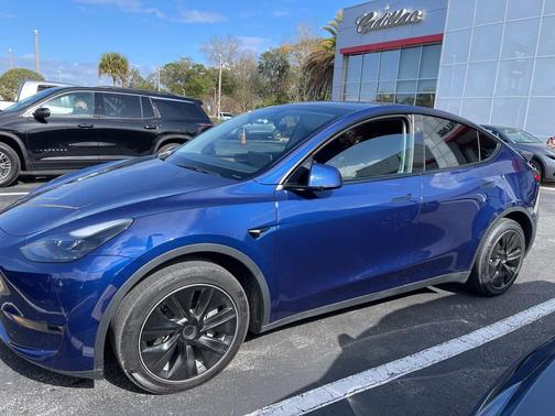 2023 Tesla Model Y Long Range Dual Motor All-Wheel Drive