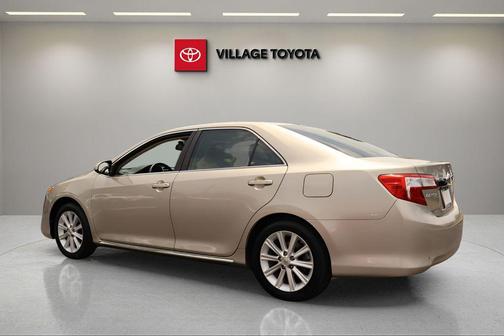 Creme Brulee Mica 2014 Toyota Camry XLE