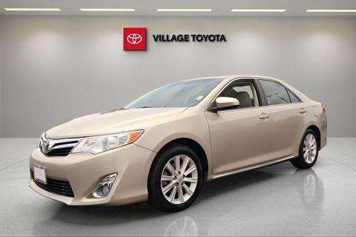 Creme Brulee Mica 2014 Toyota Camry XLE