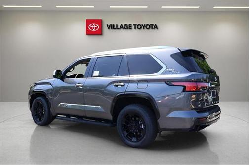 2025 Toyota Sequoia Base