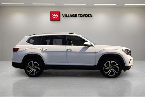 White 2021 Volkswagen Atlas 3.6L SEL Premium