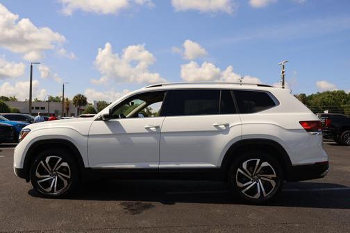 White 2021 Volkswagen Atlas 3.6L SEL Premium