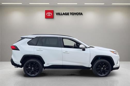 2022 Toyota RAV4 Hybrid SE