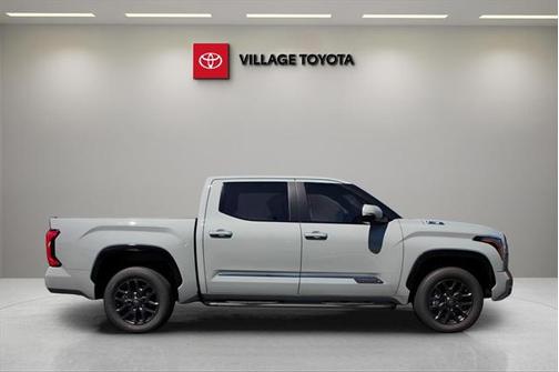 2025 Toyota Tundra Hybrid Platinum