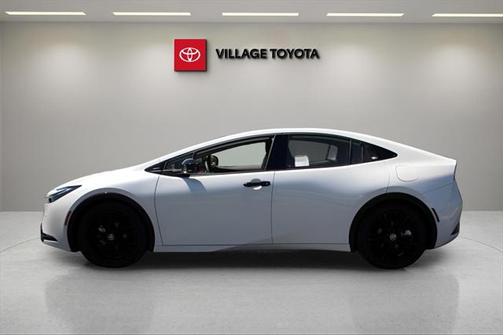 2025 Toyota Prius L