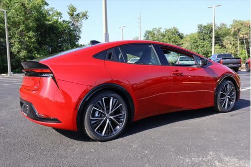 2025 Toyota Prius XLE