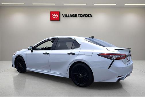 Pearl 2021 Toyota Camry XSE