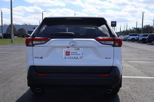 2025 Toyota RAV4 XLE