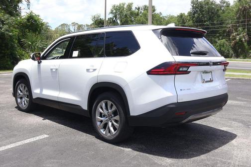 Pearl 2026 Toyota Grand Highlander Hybrid Limited