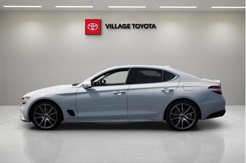 2022 Genesis G70 2.0T RWD