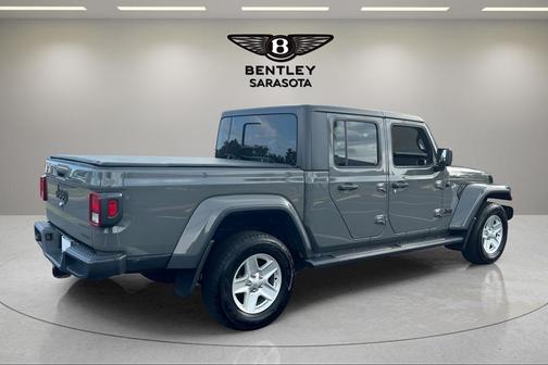Sting-Gray Clearcoat 2021 Jeep Gladiator Sport S