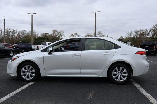 2025 Toyota Corolla Hybrid SE