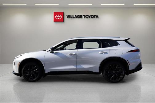 2025 Toyota Crown Signia Limited