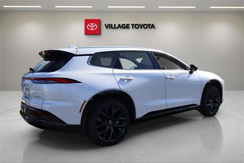 2025 Toyota Crown Signia Limited