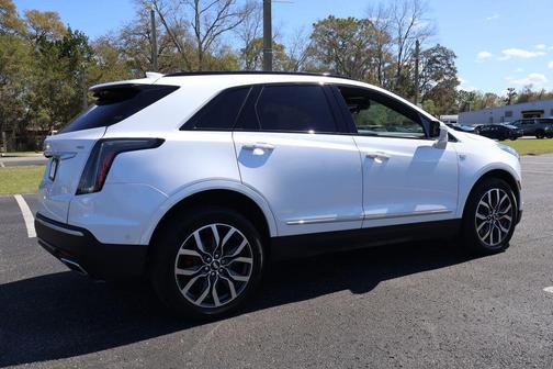 2023 Cadillac XT5 Sport