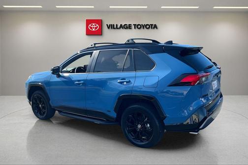 2023 Toyota RAV4 Hybrid SE