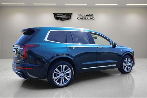 2025 Cadillac XT6 Premium Luxury FWD