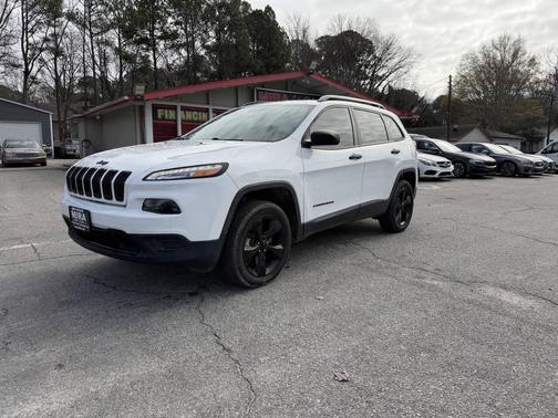 2017 Jeep Cherokee Sport