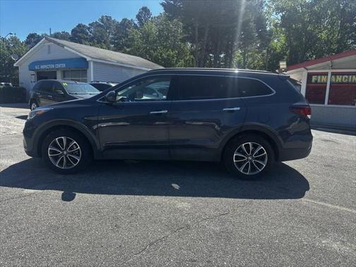 2017 Hyundai SANTA FE SE