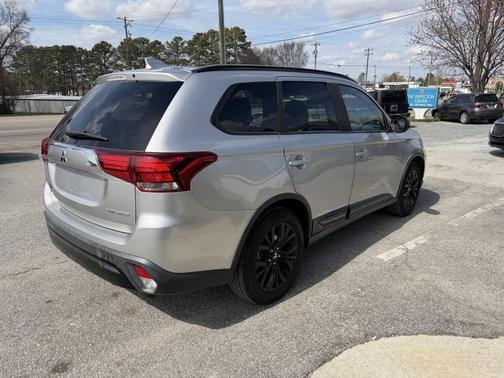 2019 Mitsubishi Outlander LE