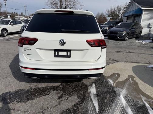 2020 Volkswagen Tiguan 2.0T SE R-Line Black