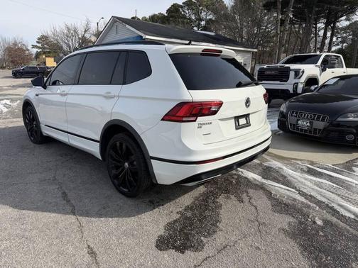 2020 Volkswagen Tiguan 2.0T SE R-Line Black