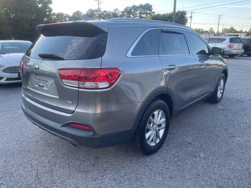 Titanium Silver 2016 Kia Sorento LX